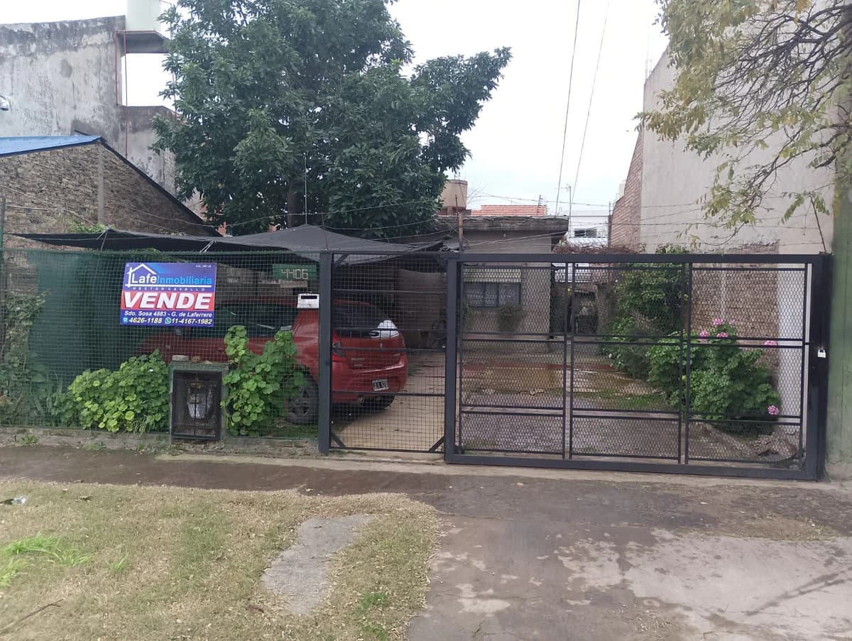 BUENA CASA AL FRENTE, A METROS DE RUTA 3